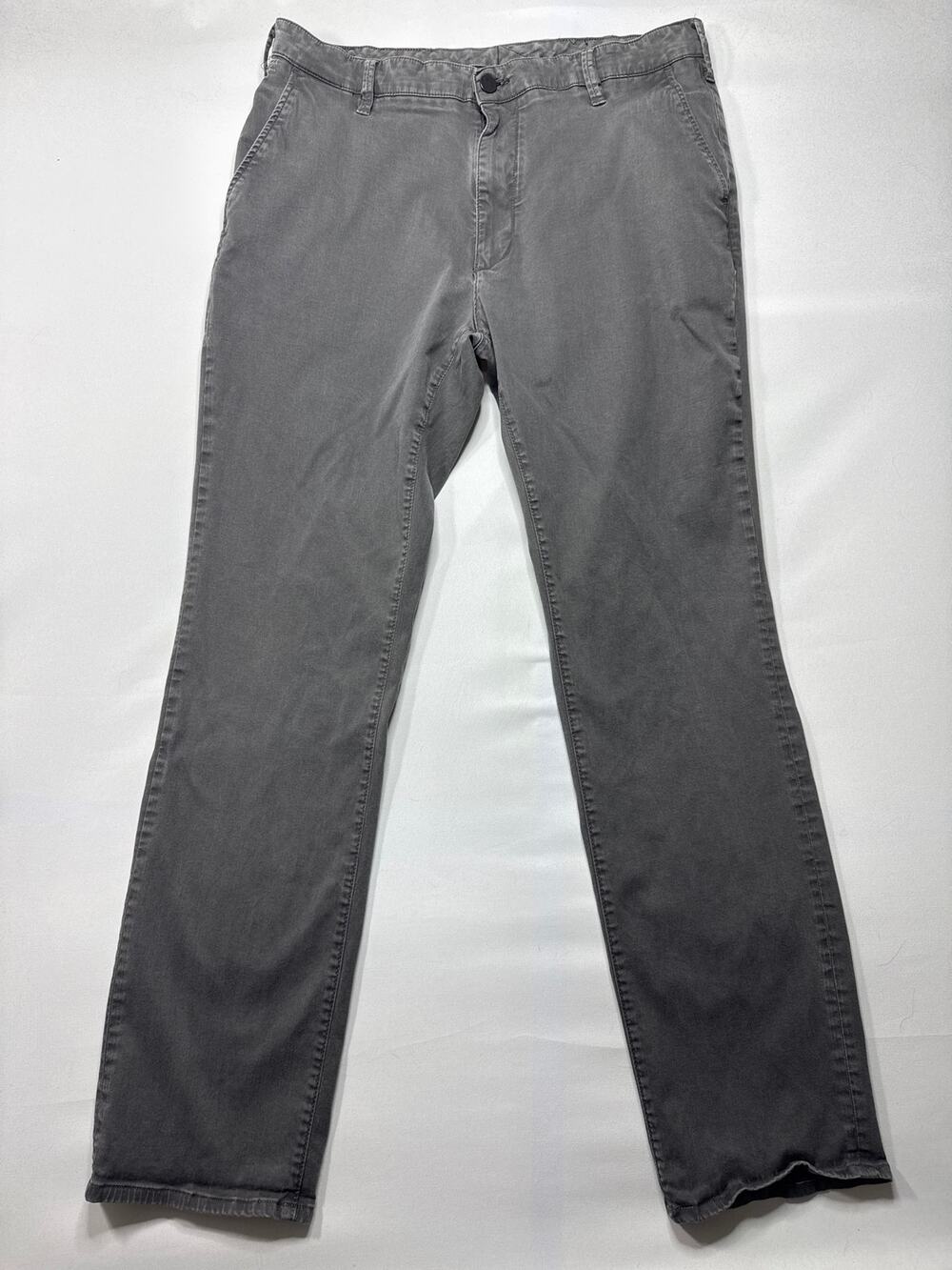 34 Heritage Men's Charisma Comfort-Rise Classic Gray Chinos - 42x34 (36x32.5)